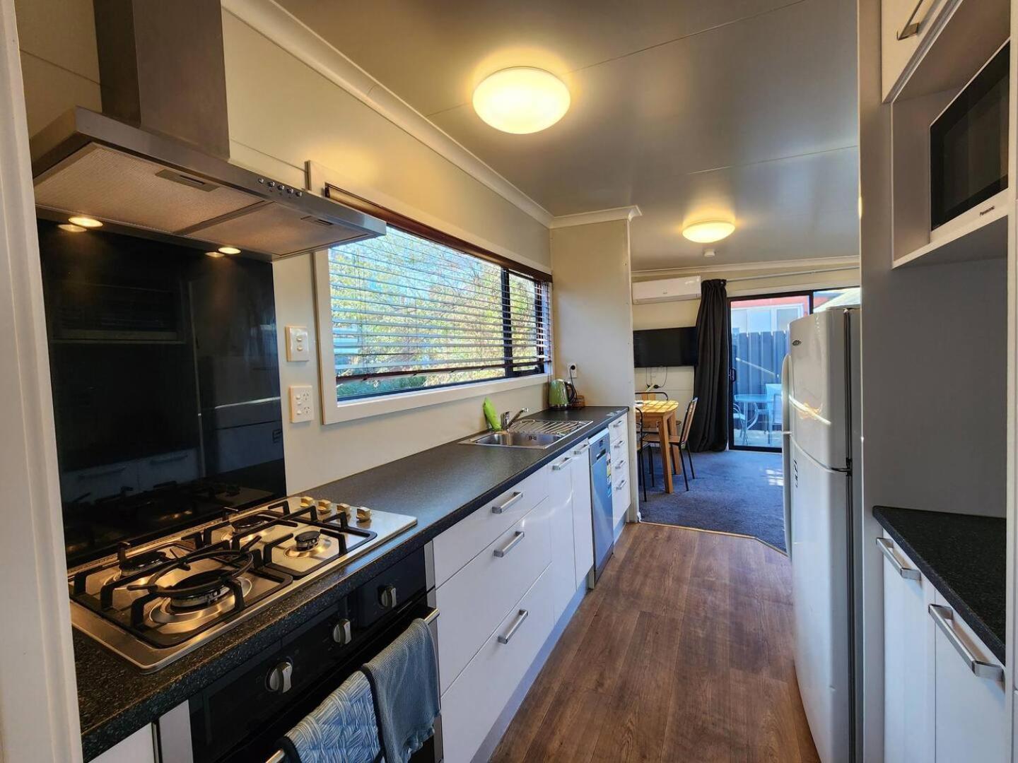 A Stone'S Thrown From Town Cosy Home Dunedin Exterior photo