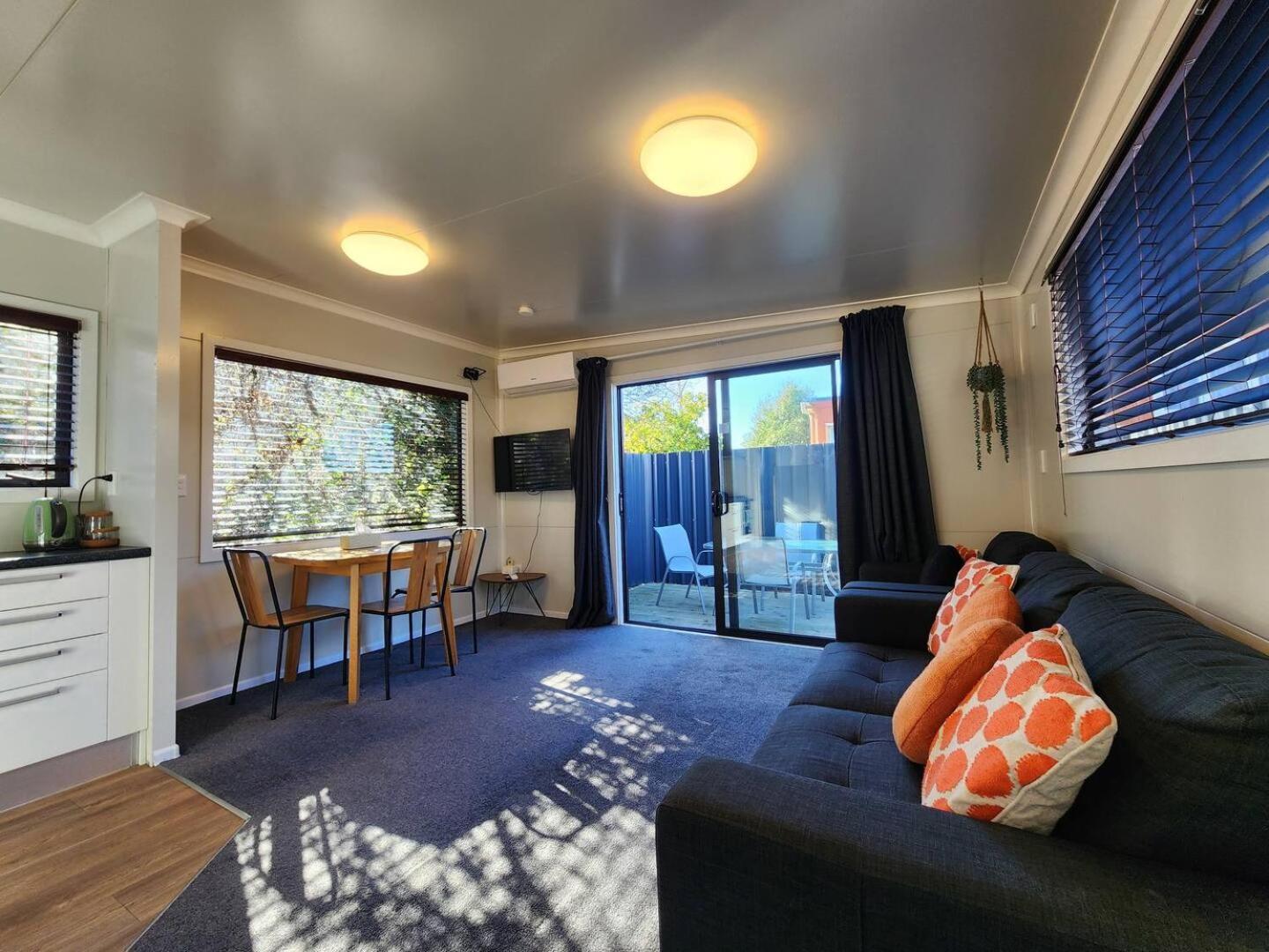 A Stone'S Thrown From Town Cosy Home Dunedin Exterior photo